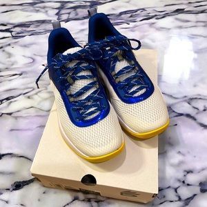 Under Armour S.Curry Sneakers 6Y boys